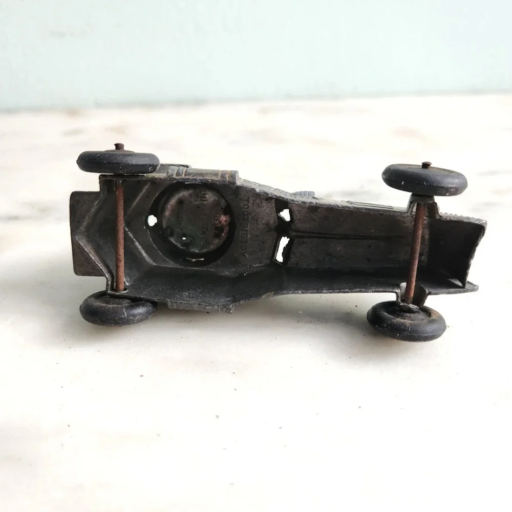 Vintage Tootsietoy US Army Armored Car Diecast Metal Rotating Turret Made in USA